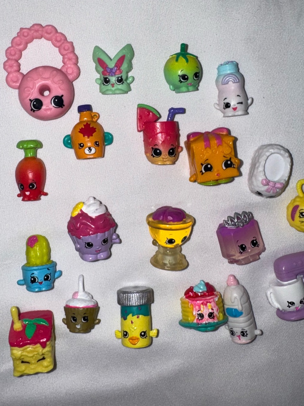 Shopkins bundle - Picture 3 of 3